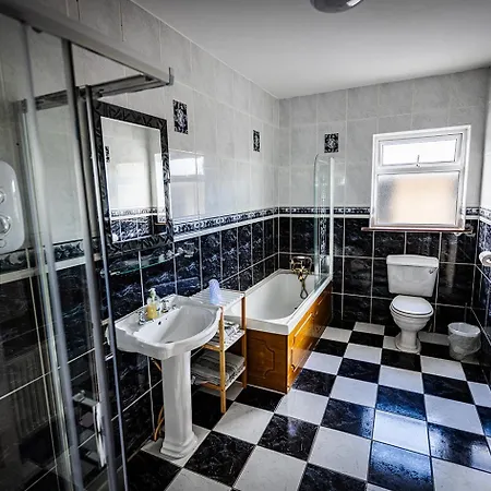 The View Nocleg ze śniadaniem 3*